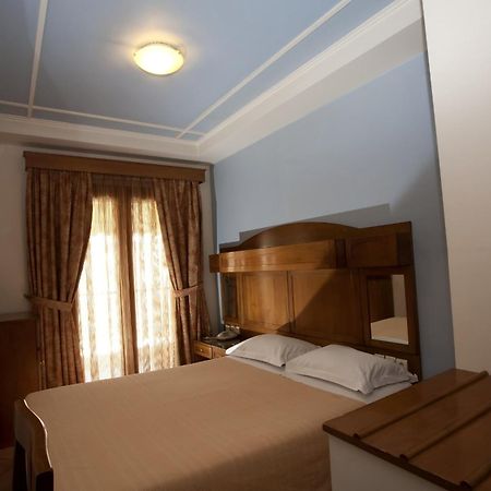 Hotel Katerina เอเธนส์ ภายนอก รูปภาพ