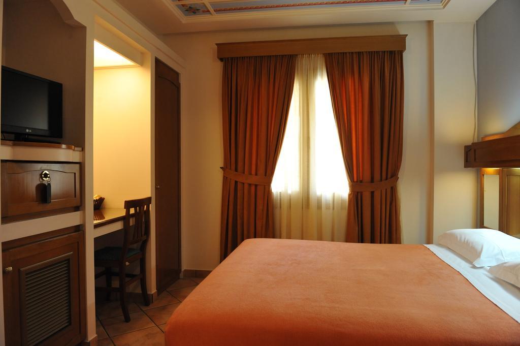 Hotel Katerina เอเธนส์ ภายนอก รูปภาพ