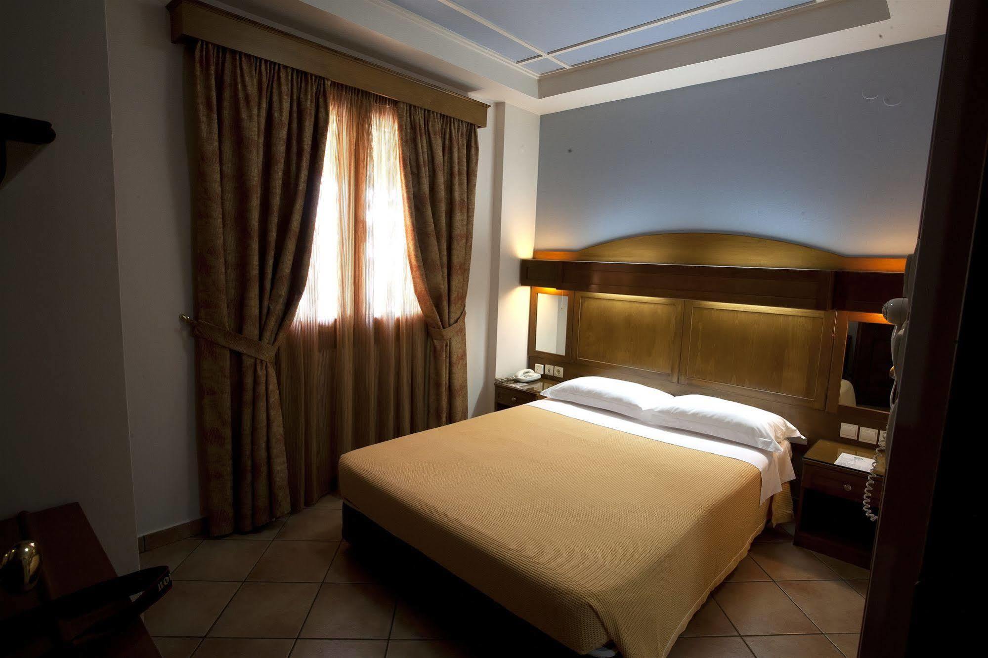Hotel Katerina เอเธนส์ ภายนอก รูปภาพ